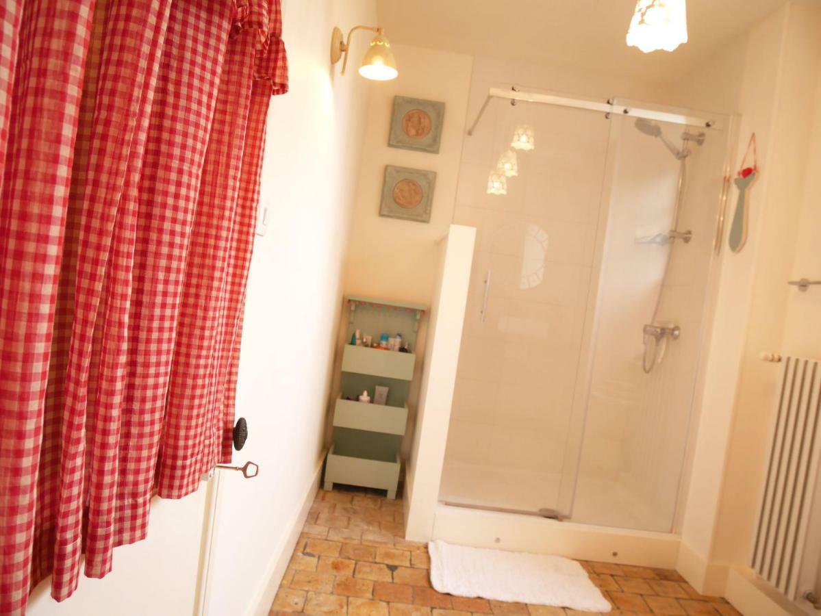 モンモリヨン L'Arbre D'Ange Bed & Breakfast エクステリア 写真