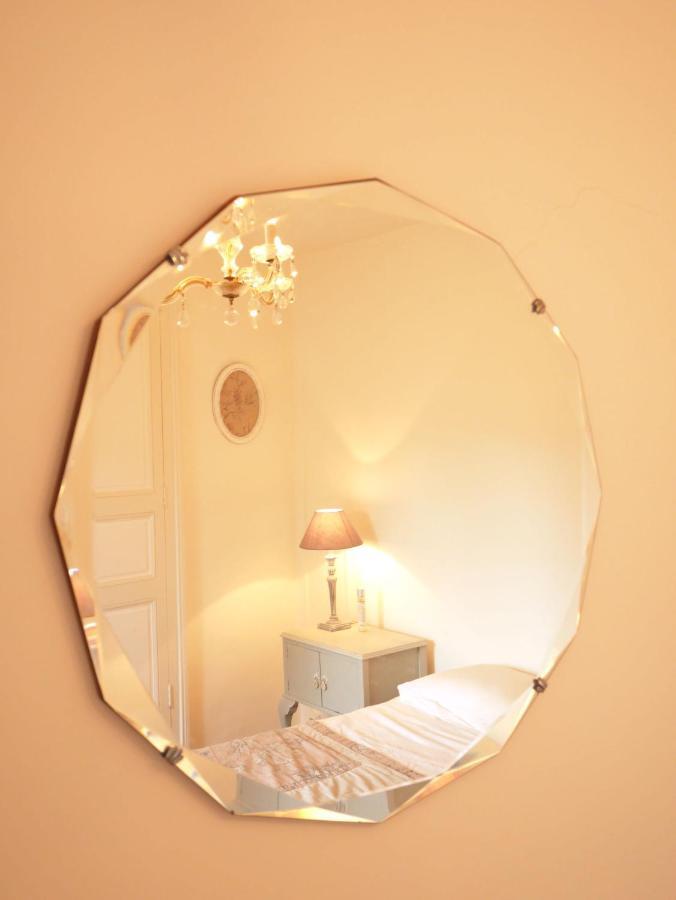 モンモリヨン L'Arbre D'Ange Bed & Breakfast エクステリア 写真